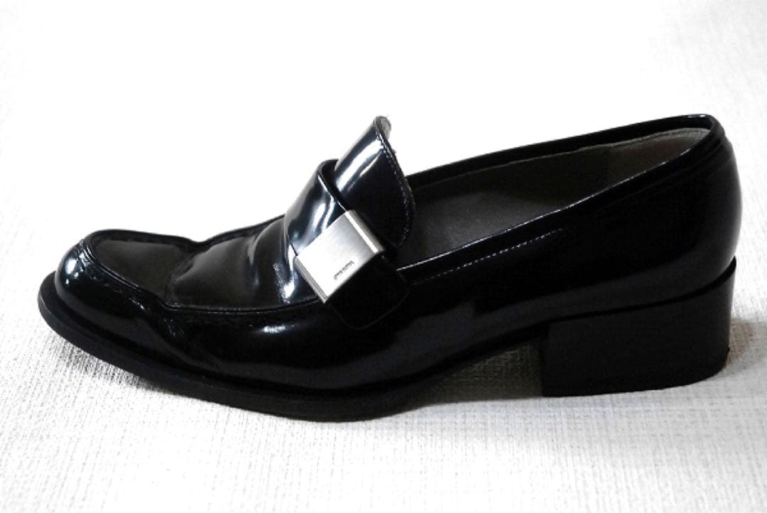 プラダ / ローファー エナメル 黒 6.5 ローヒール チャンキー パンプス