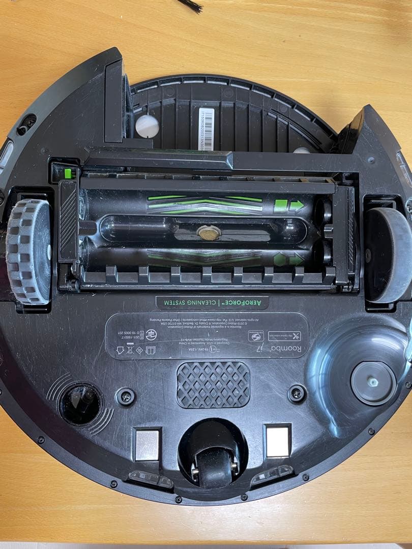 iRobot ルンバ i7 （未使用フィルター・ブラシ等消耗品付き）