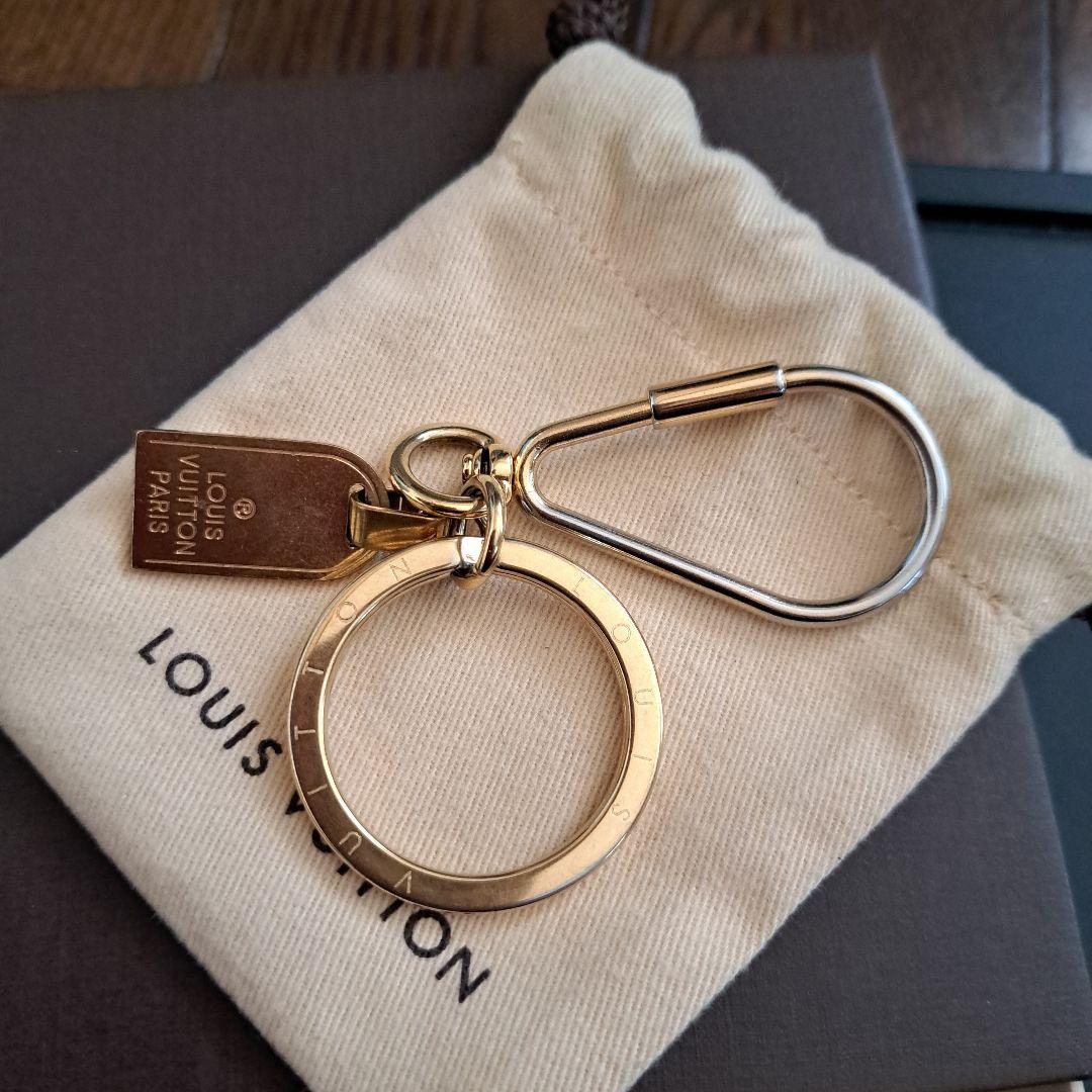 Louis Vuitton ゴールドキーホルダー　ポーチ　箱付き
