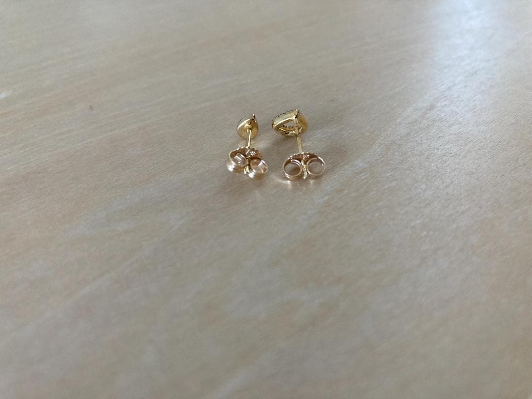 【超美品！】ARTIDA OUD（アルティーダ ウード）ルビーの限定ピアス2個