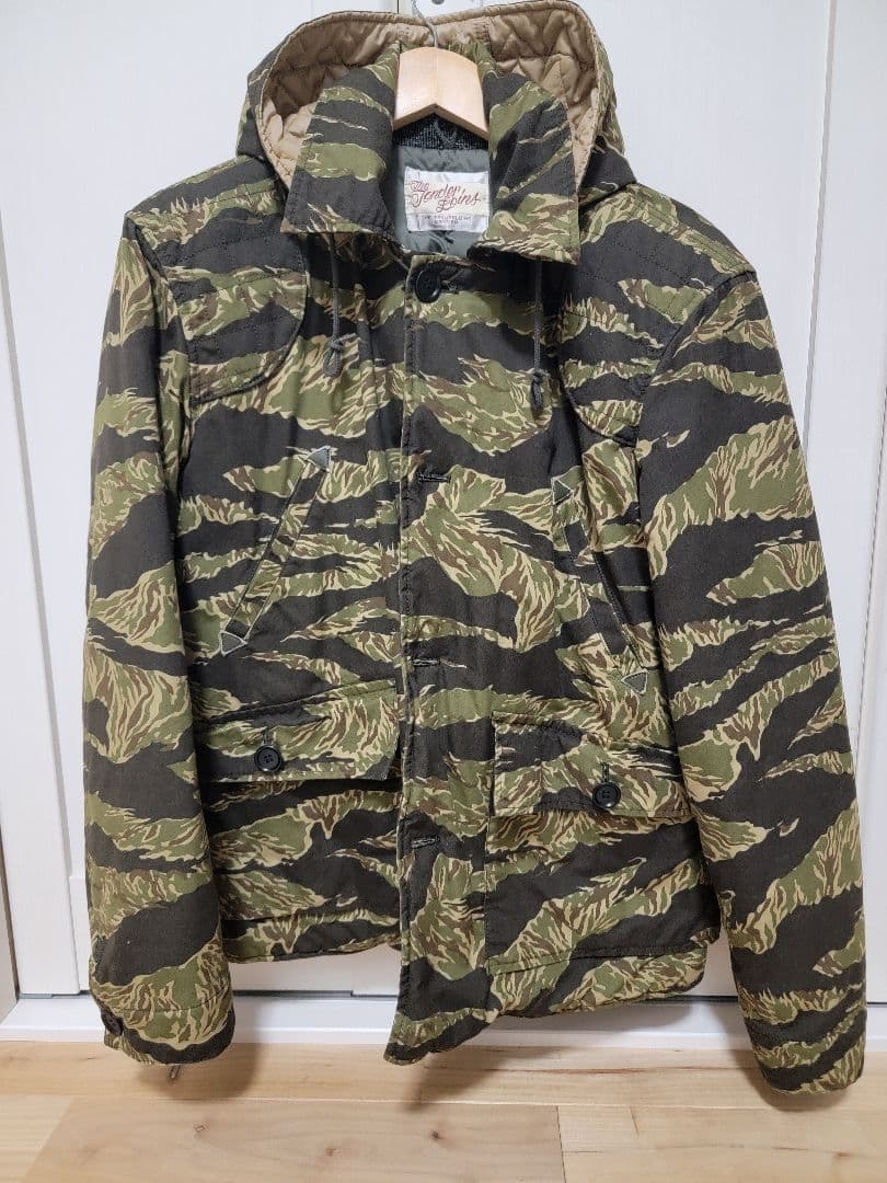 TENDERLOIN 迷彩柄フード付きジャケット Sサイズ、ハンターダウン