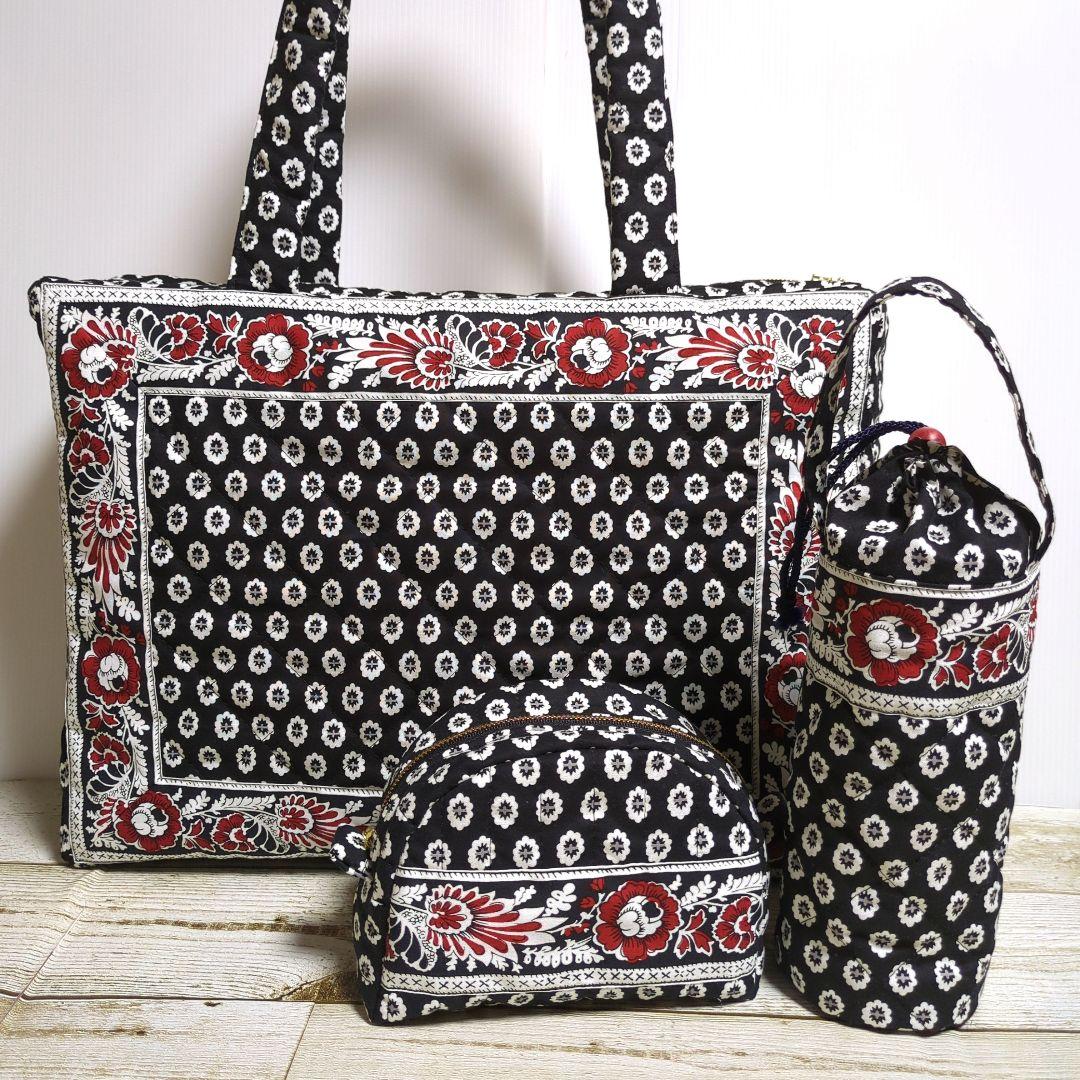 スクエアバッグ　ペットボトルカバー　大きなポーチ　ハンドメイド