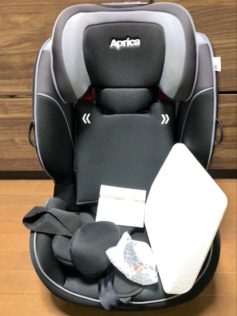 Aprica formfit チャイルド&ジュニアシート ISOFIX