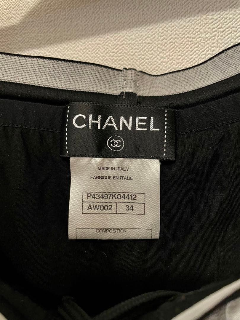 ☆美品CHANEL☆シルバーショートパンツ