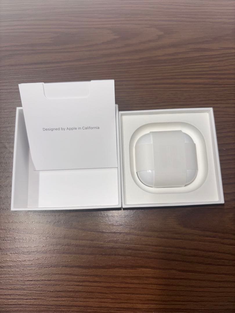 【正規品】AirPods4 充電ケース　ANC搭載