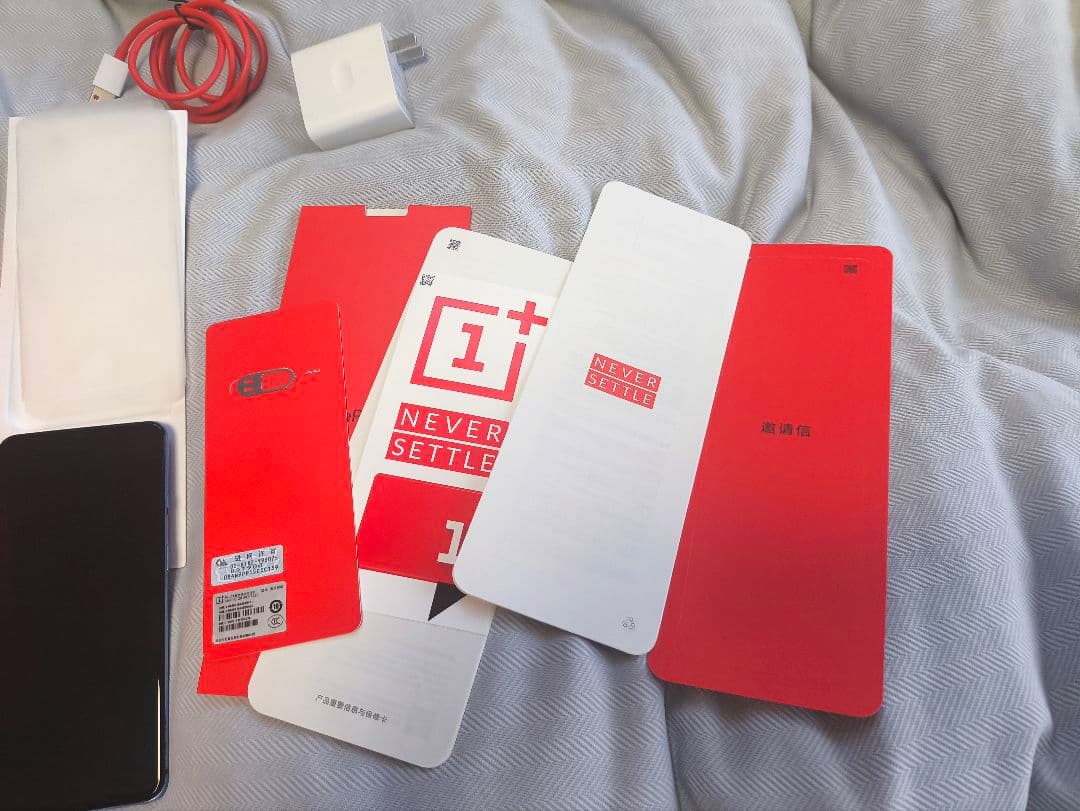 [最終値下げ]上位版 OnePlus 7T 新品バッテリー交換済み