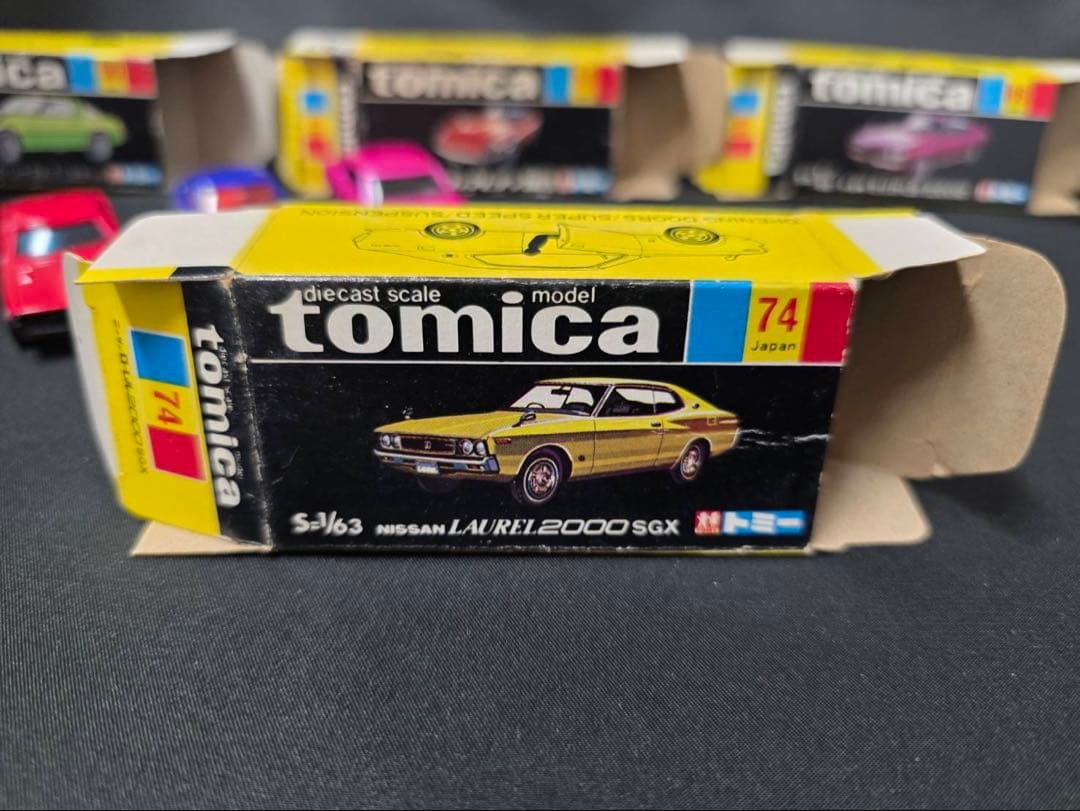 トミカ 喝徒飛競走車 貴重