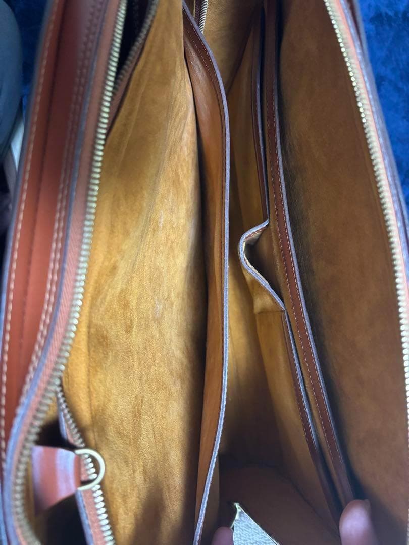 ルイヴィトン ビジネスバッグ エピ M54513