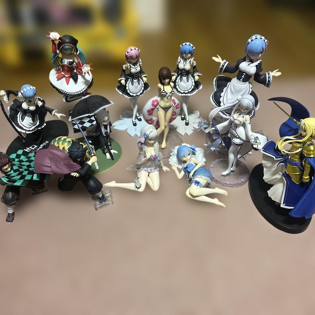 アニメキャラクターフィギュアセット