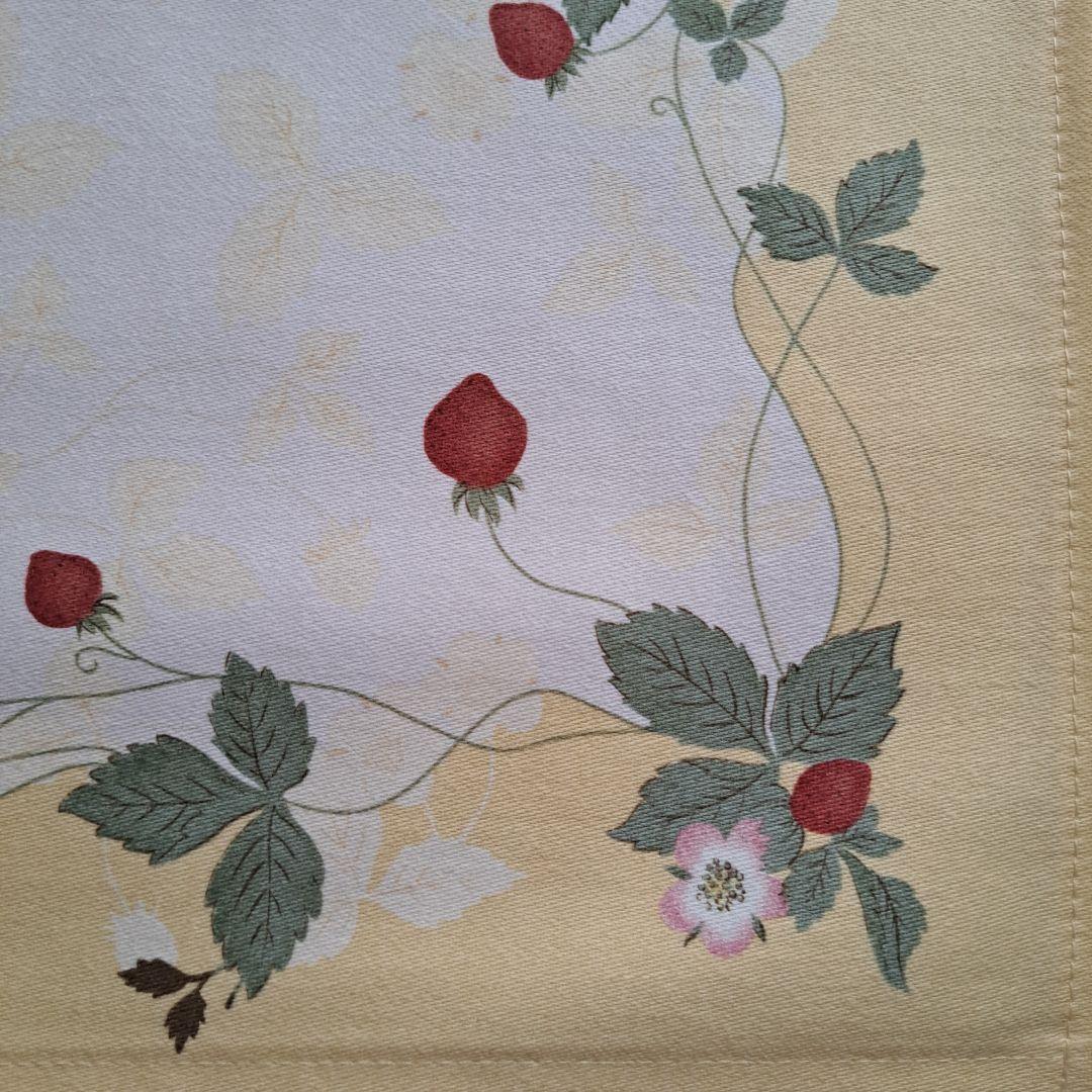  ワイルドストロベリー テーブルクロス&テーブルマットセット