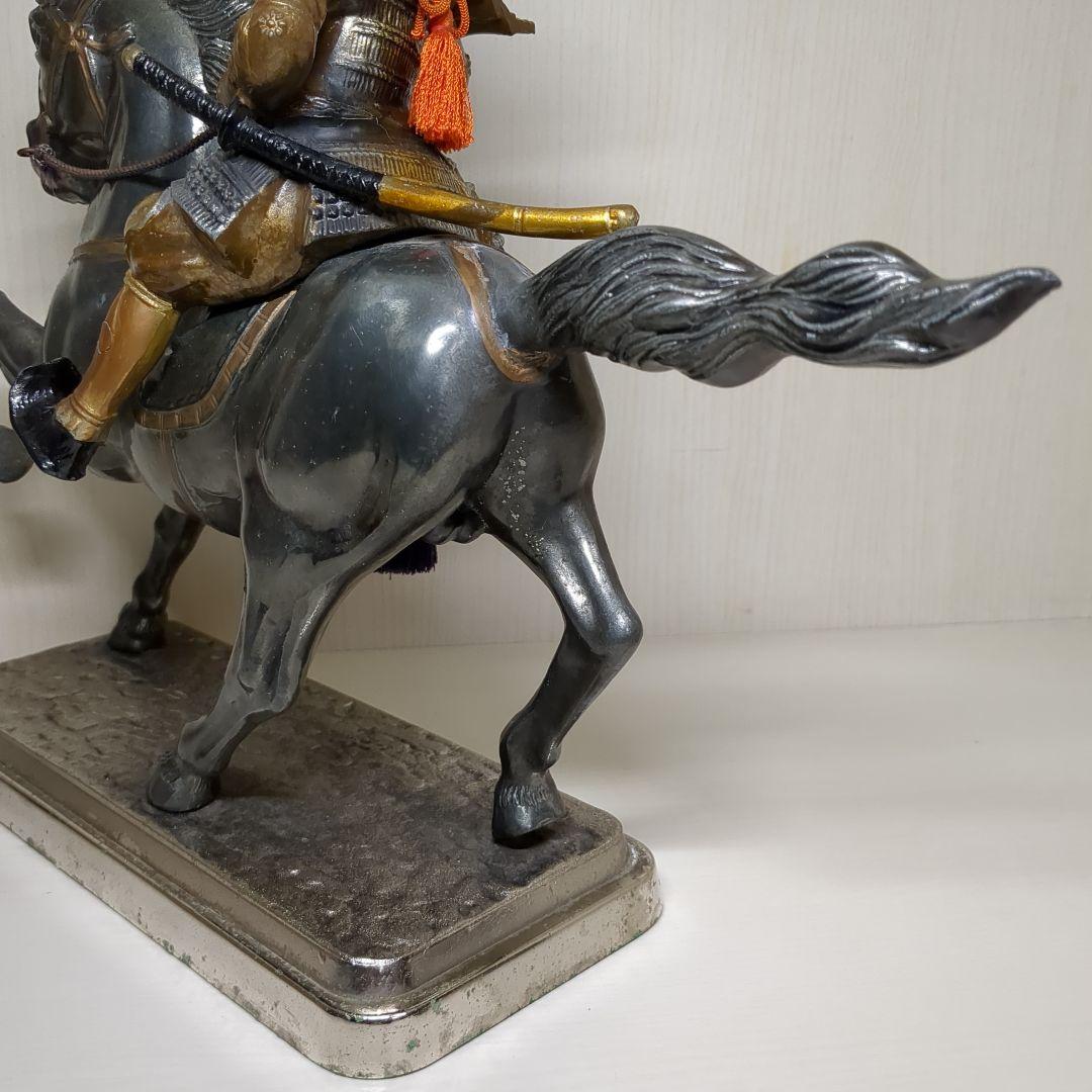 楠木正成　金属製　騎馬武者　馬上武者　横幅最大約３９センチ