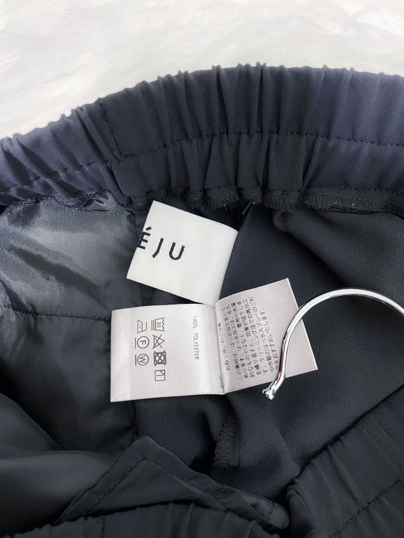 25SS現行品SOEJUヴィンテージサテンパンツグレー超美品テーパードパンツ