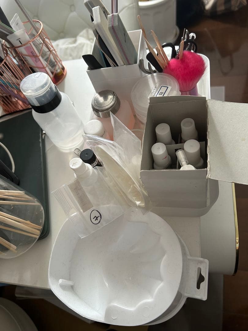 お得ネイリスト検定用品セット（ツール、ブラシ、容器付き）