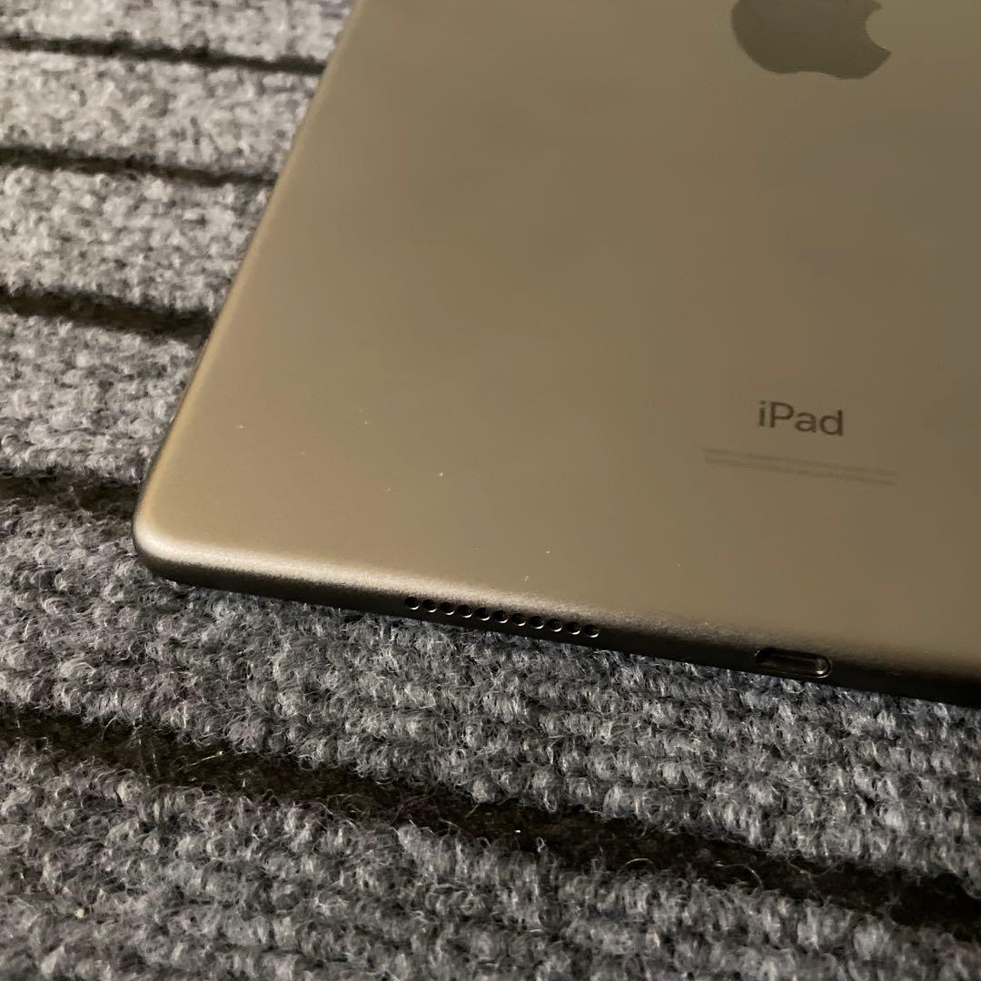 181 iPad Air3 3世代 256GB SIMフリー スペースグレイ