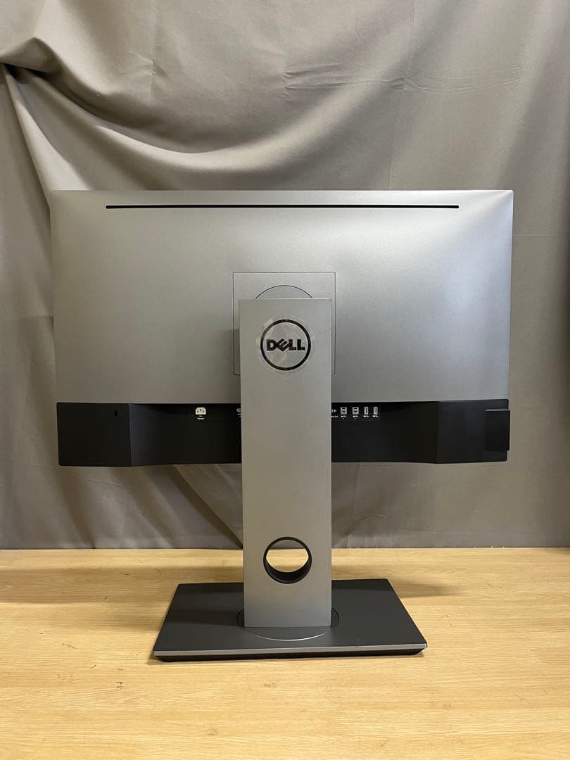 DELL UP2516D 25インチモニター　 PS4対応　回転機能 2k解像度