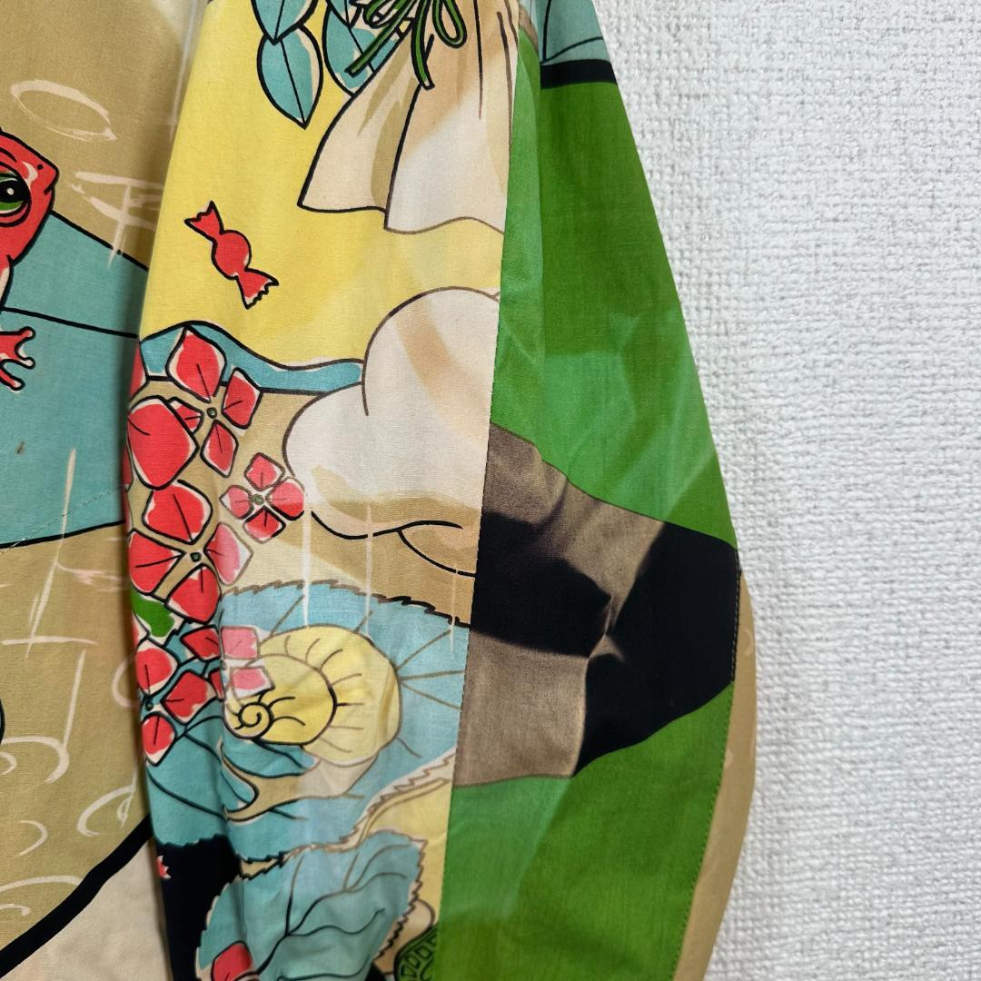 OLLEBOREBLA 総柄ブルゾン カエル柄 個性派