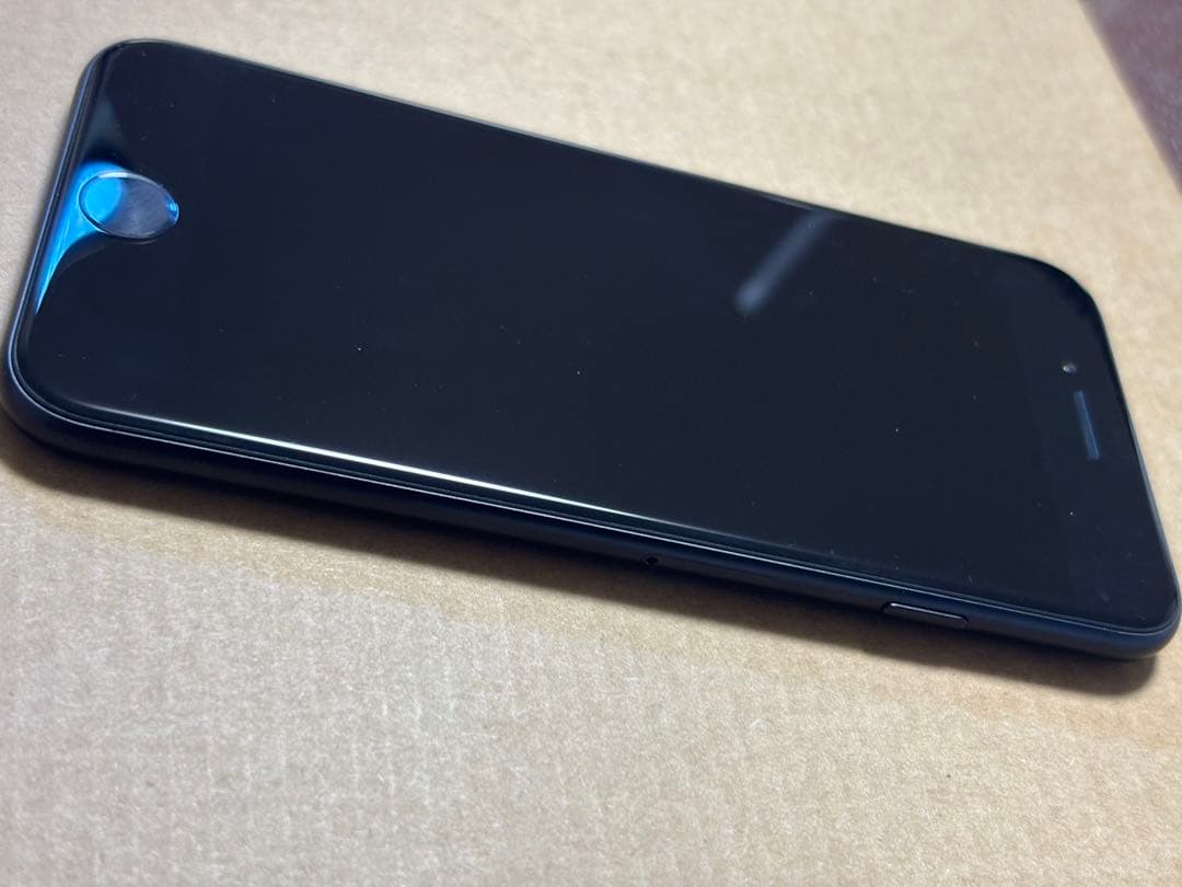 【中古】iPhone SE 第二世代 128GB 本体のみ