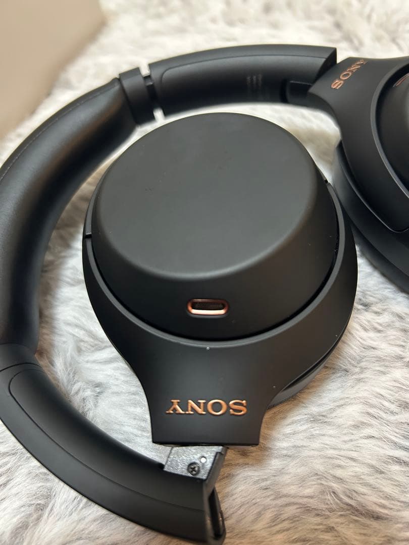 SONY ワイヤレスヘッドホン ブラック　WH-1000xm4 ケースあり