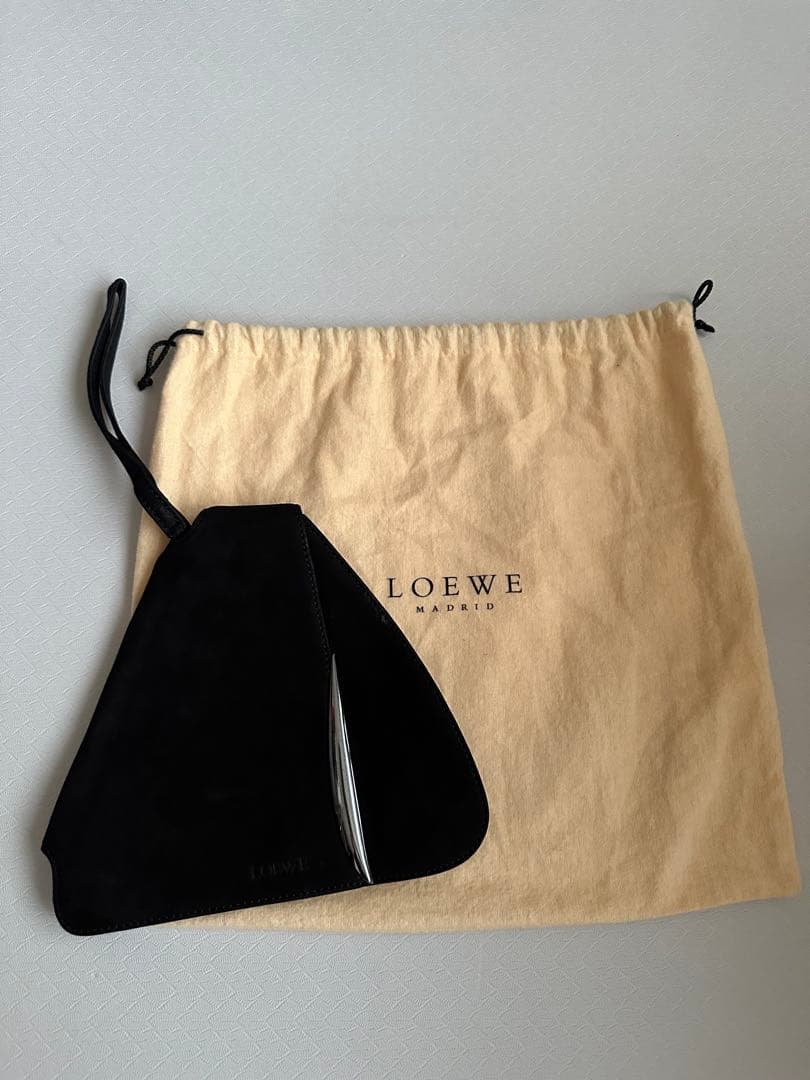 お値引きしました！LOEWE スエード クラッチポーチ