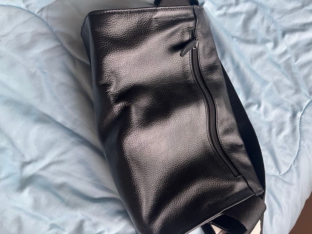 イアパピヨネ　ボディバック　ワイドテープ　ダルメシアン良品