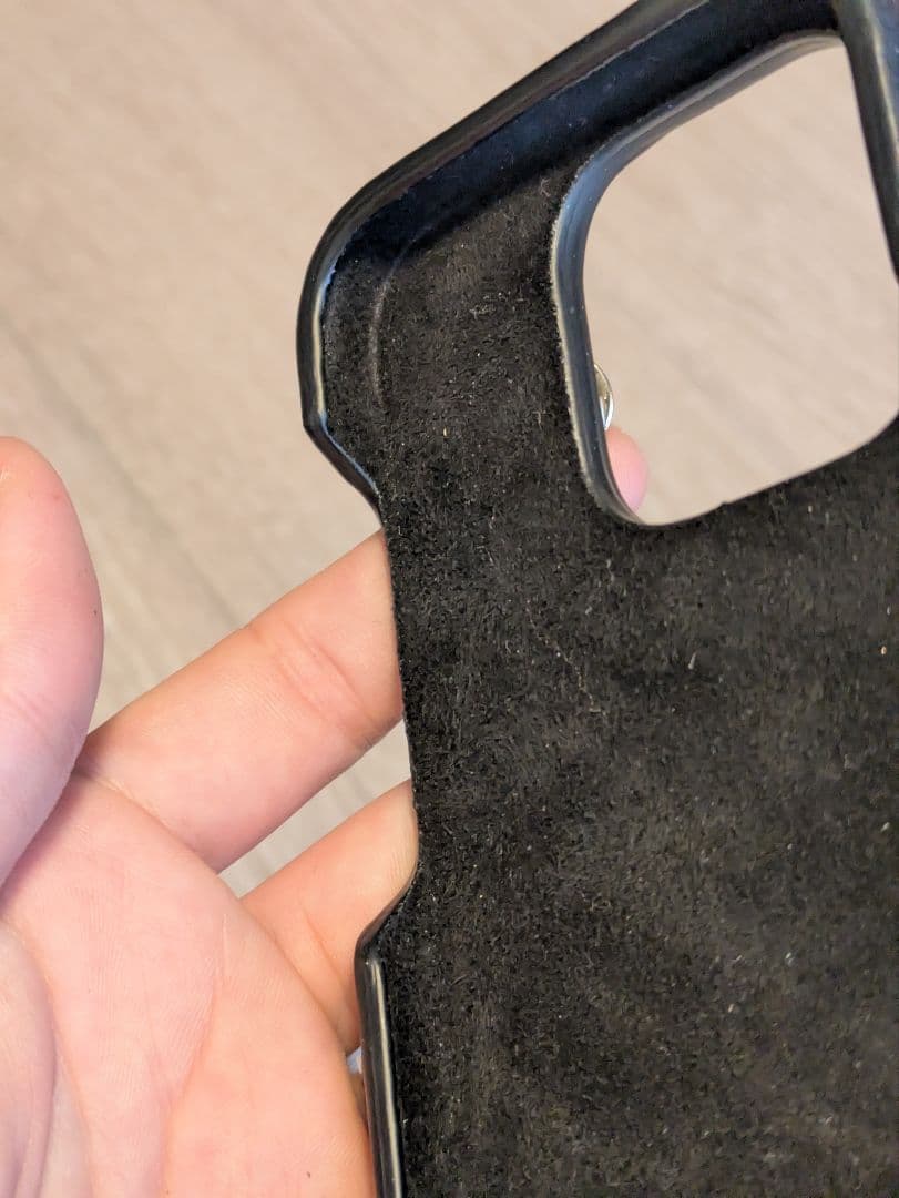 dior iPhone16 ケース チャーム付き