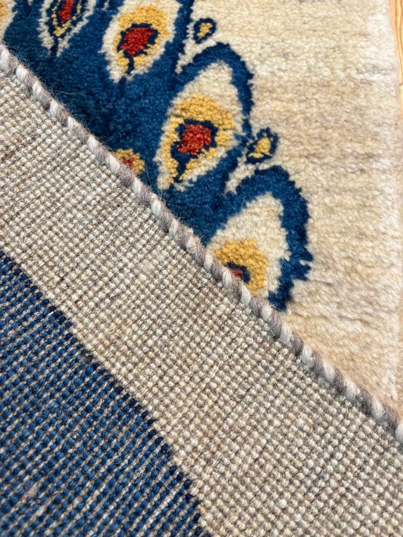 【夏のキャンペーン】ペルシャ　ギャッベ　玄関　90×60 アイボリー　孔雀