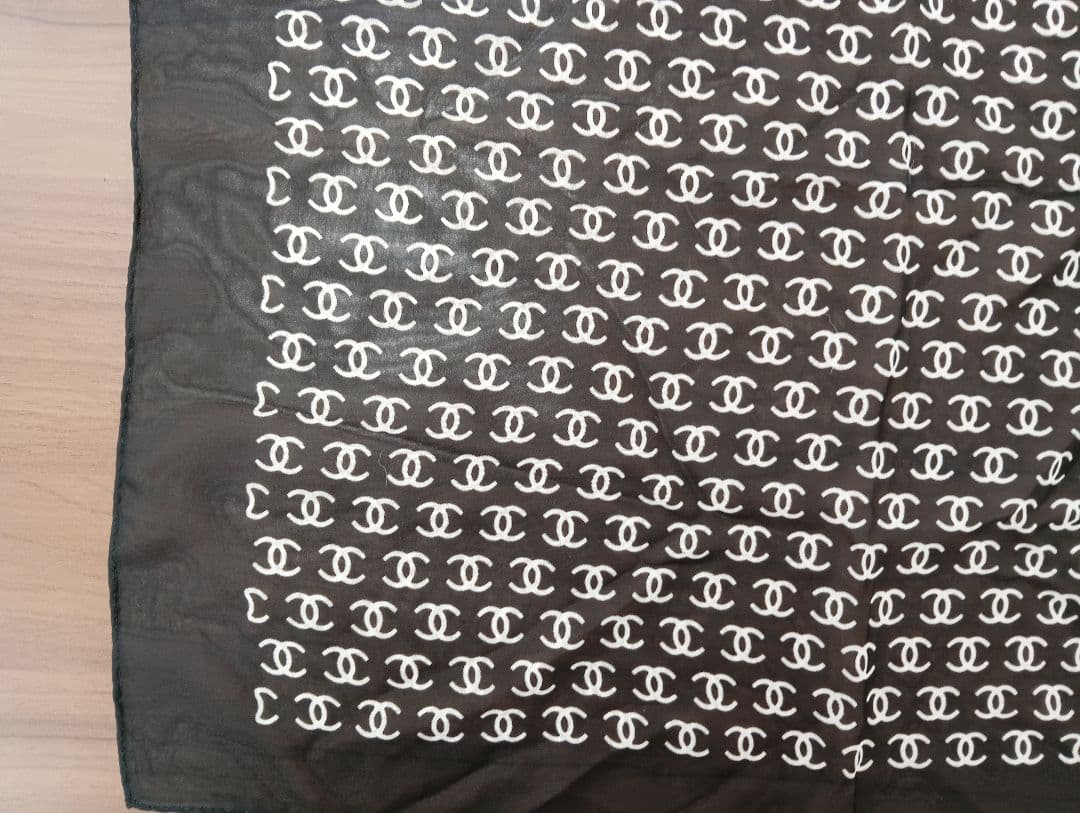 CHANEL ロゴパターン ハンカチ　ストール　タグ取れ　小物