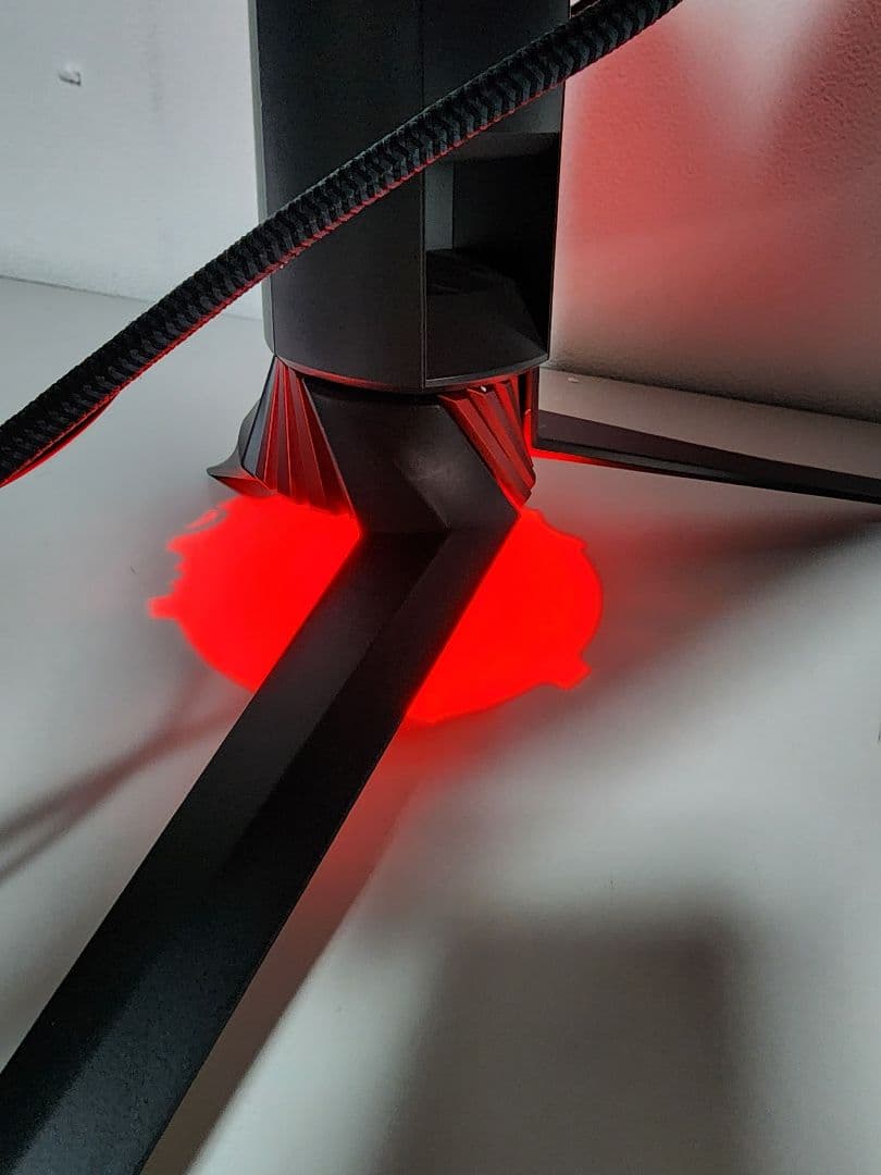 ROG STRIX XG27UQ 27インチ4K 144HZ HDR モニター