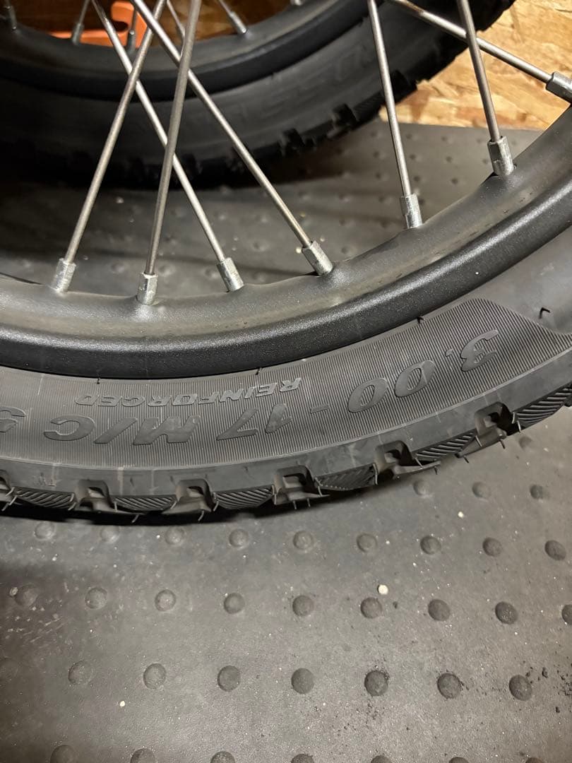 ja65 ハンターカブ純正ホイール＋ピレリシティークロス