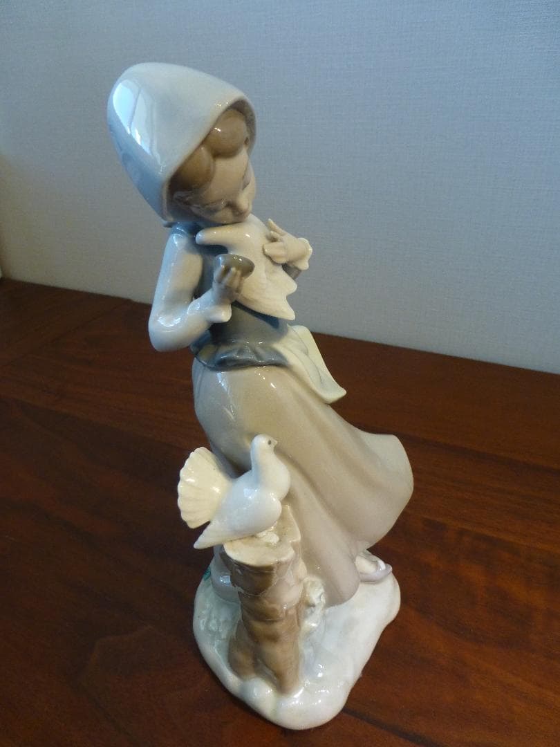 リアドロ3点セット　ちょっと残念な小鳥と少女、ニワトリと少女、鳩と少女