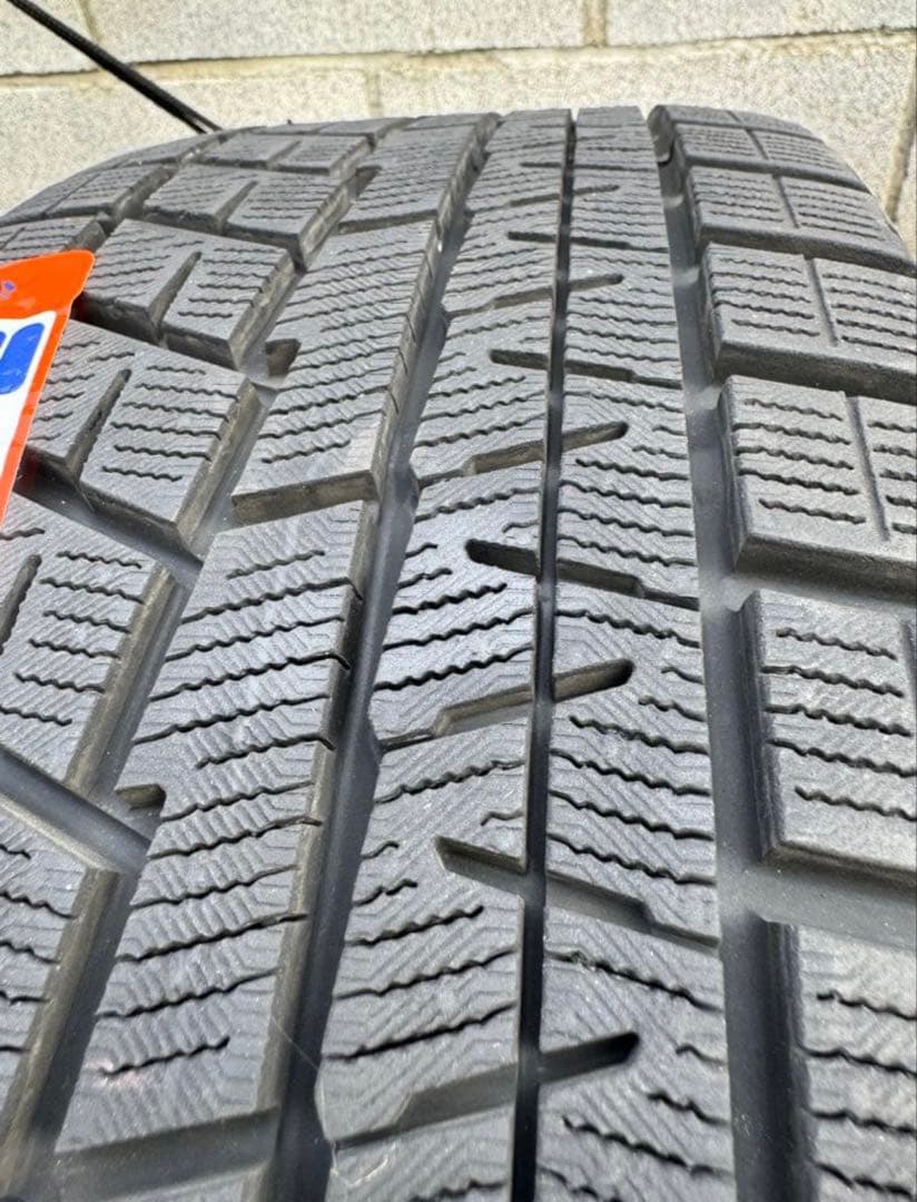 SUV用スタッドレスタイヤ　4本セット　ナット・スペーサー付