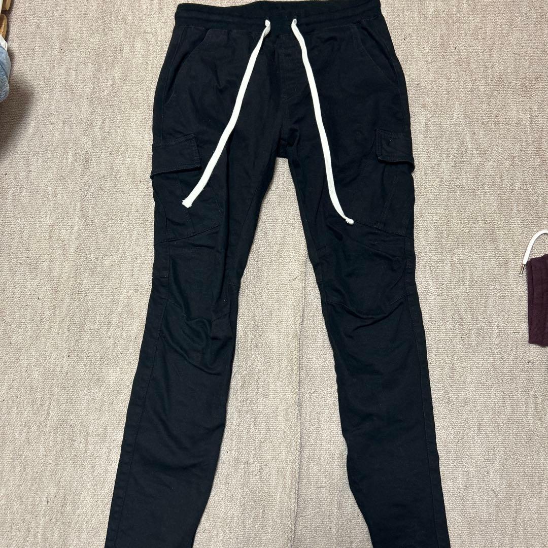 ミニマルmnml 黒 カーゴパンツ ドローストリング付き