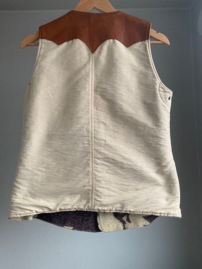 Mountain Roamers キャピタル　ベスト