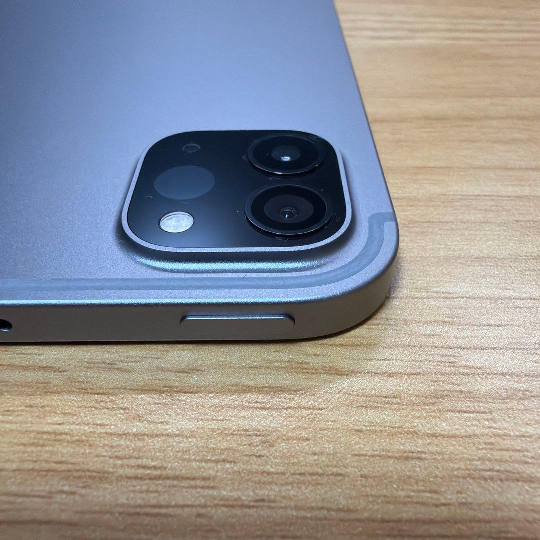 iPad Pro 12.9インチ 第6世代 256GB セルラー