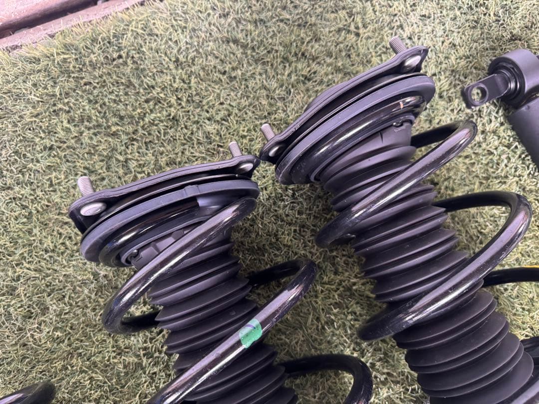 新車外し　40アルファードサスペンションキット一式　美品