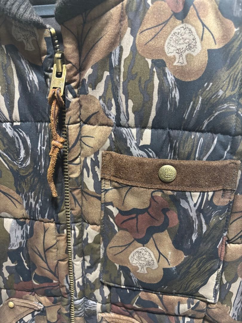クーティー　迷彩柄　ダウンベスト　リーフ柄　Lサイズ