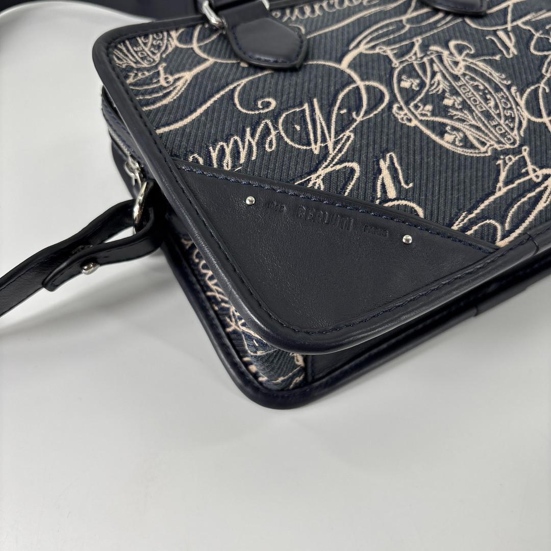 新品未使用 ベルルッティアンジュール ガリバースクリット アラベスク ショルダー