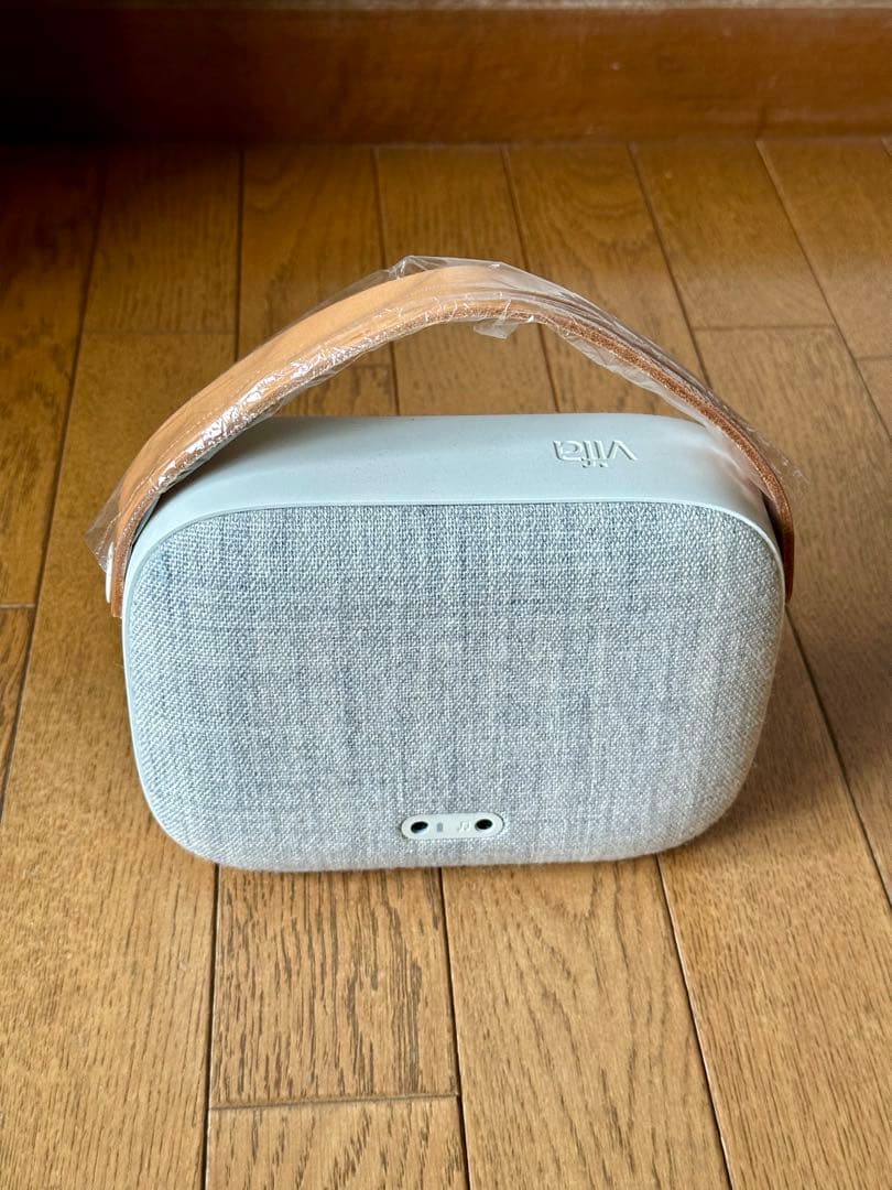 【美品】Vifa ポータブルスピーカー HELSINKI (Gray)
