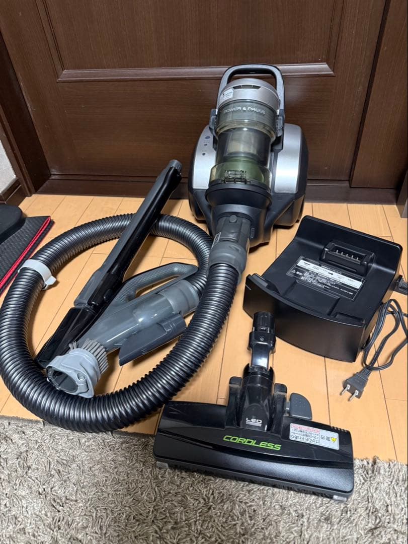 パナソニック「プチサイクロン MC-BR30G」充電式掃除機2014年製