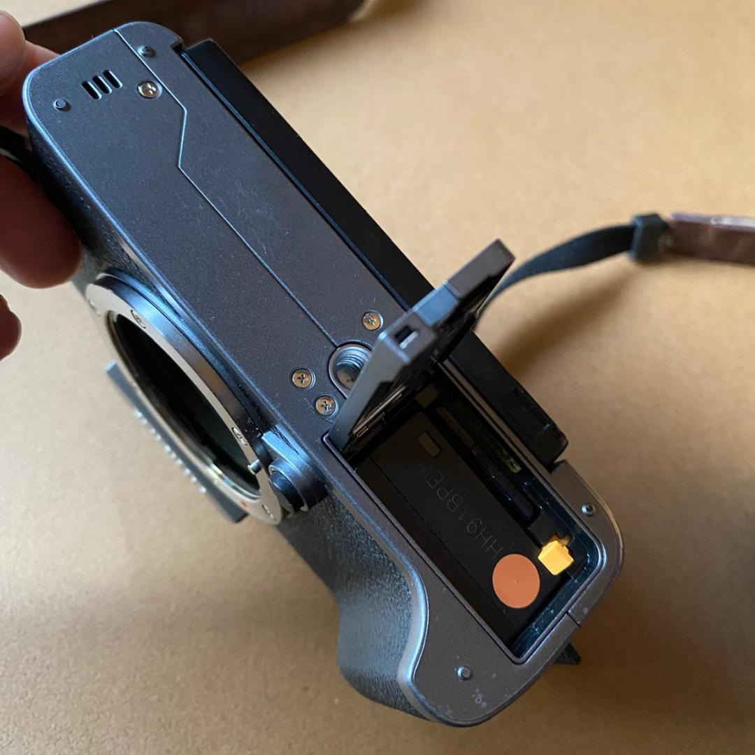 【美品】 FUJIFILM X-T200 レンズキット（XC15-45mm）