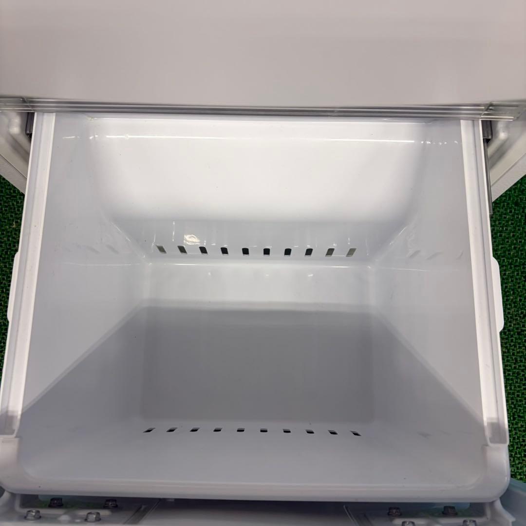 612 東芝　冷蔵庫　1人暮らし　小型　右開き　2ドア　153L 100L強