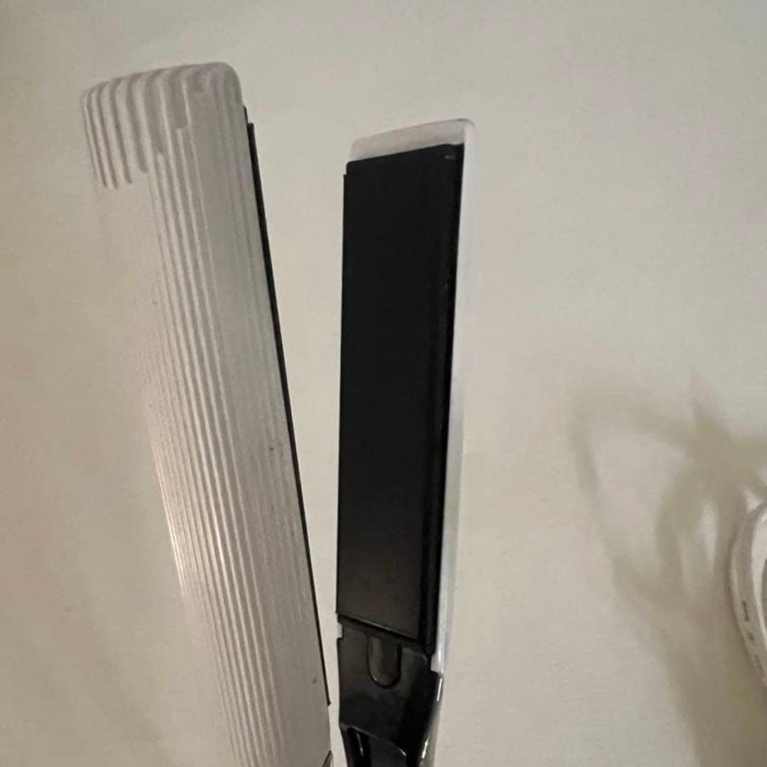 リファ ストレートアイロン 正規品 ホワイト