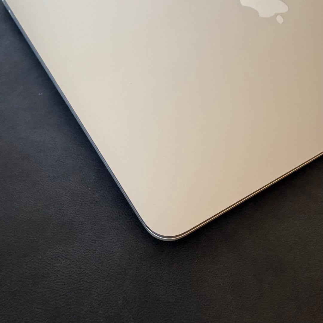 Apple MacBook Air M1 8G/512GB 上位モデル