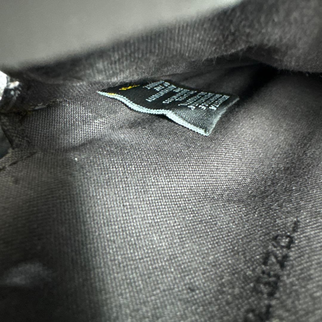 FENDI レザー タブレットケース ショルダーストラップ ギャランティカード付