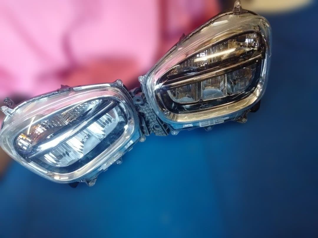 スズキ アルトのヘッドライト（左右 クリア 未使用品