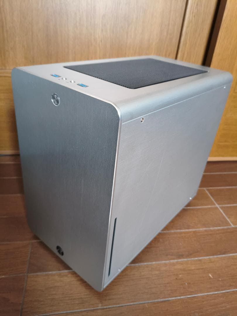 ミニタワーPC Core i7 9700K / DDR4 16GB