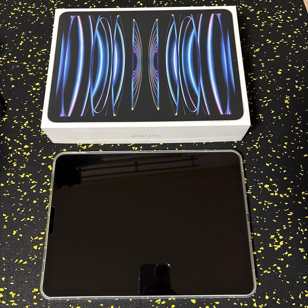 iPad Pro 11インチ　第4世代　シルバー 本体　128G