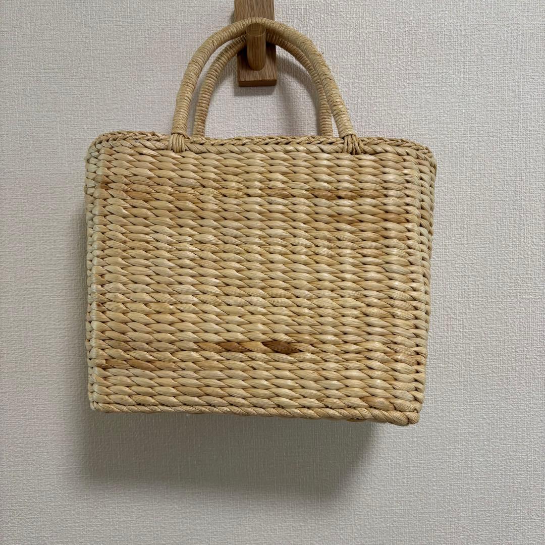 ハローキティ 刺繍 かごバッグ 希少　さくらんぼ　匿名発送　即購入OK