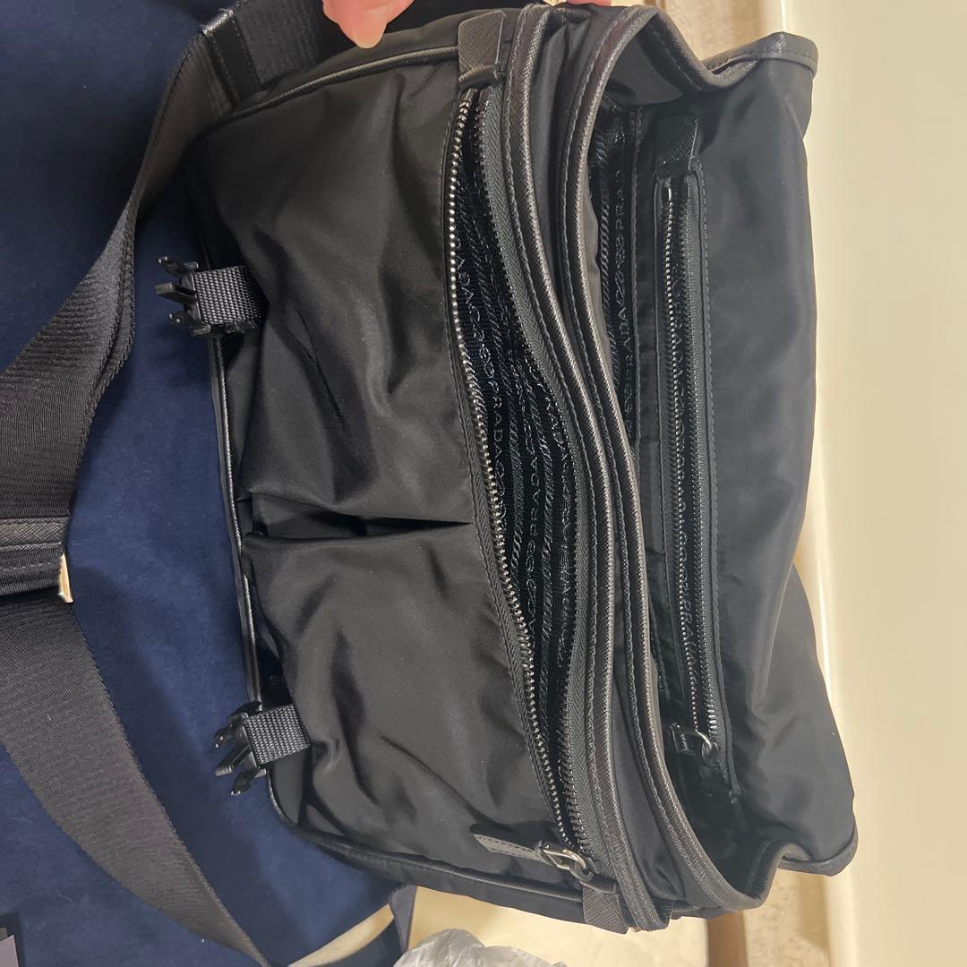 プラダショルダーバッグ