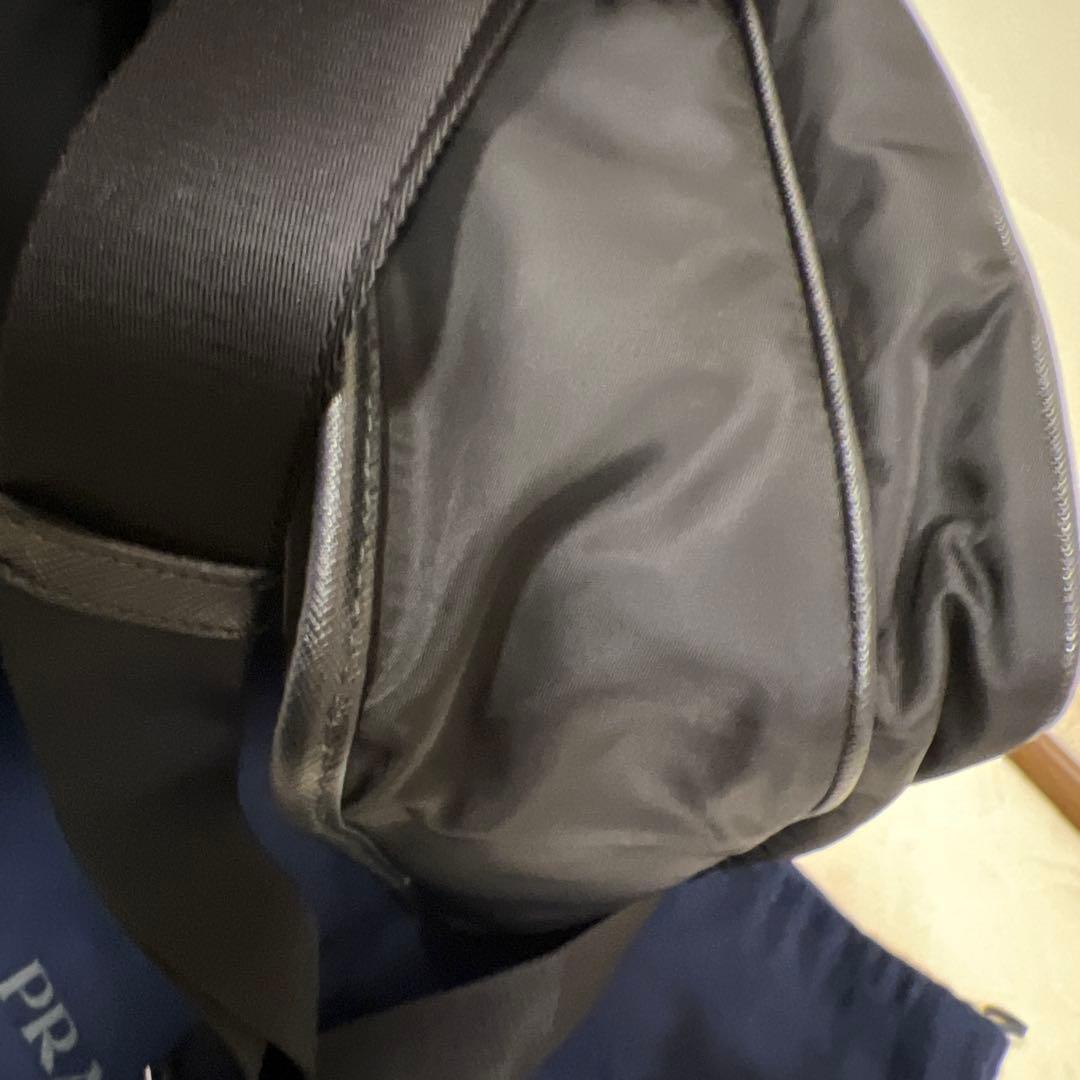 プラダショルダーバッグ
